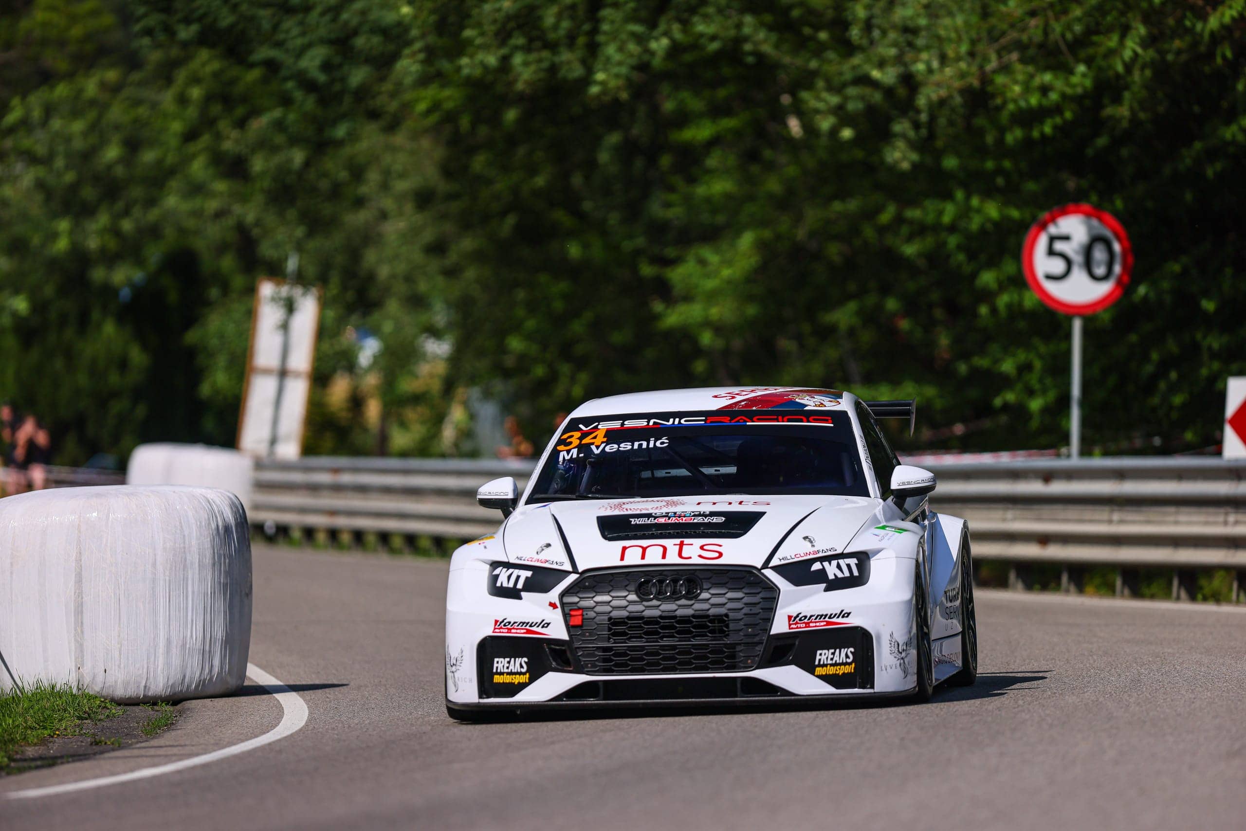 Pored bala sena — Audi #34 na punom gasu