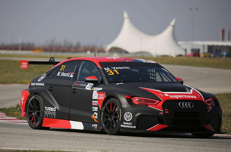 Audi RS3 LMS TCR u ranijim bojama tima