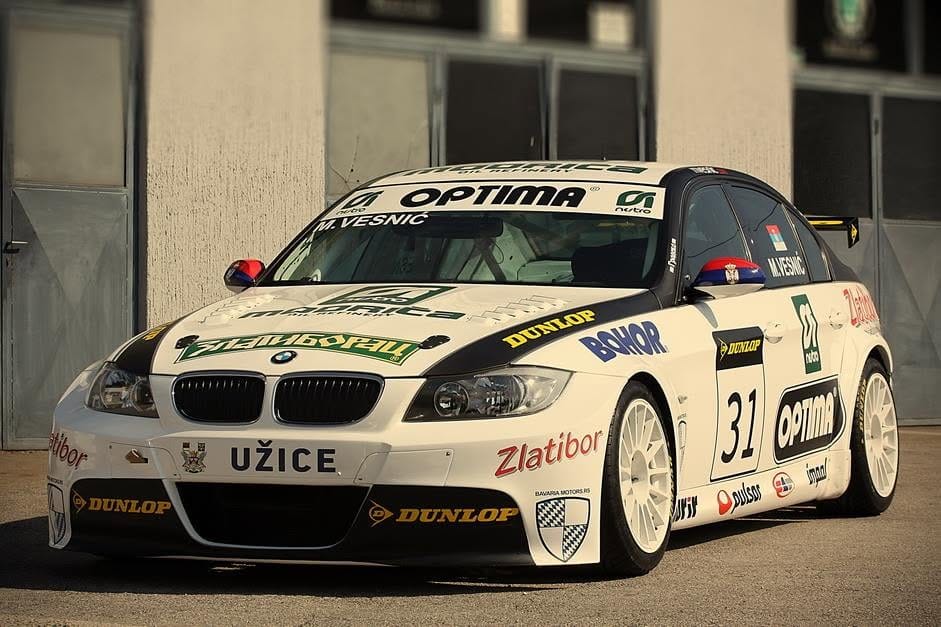 BMW 320si sa natpisom UŽICE — godine u FIA ETCC prvenstvu